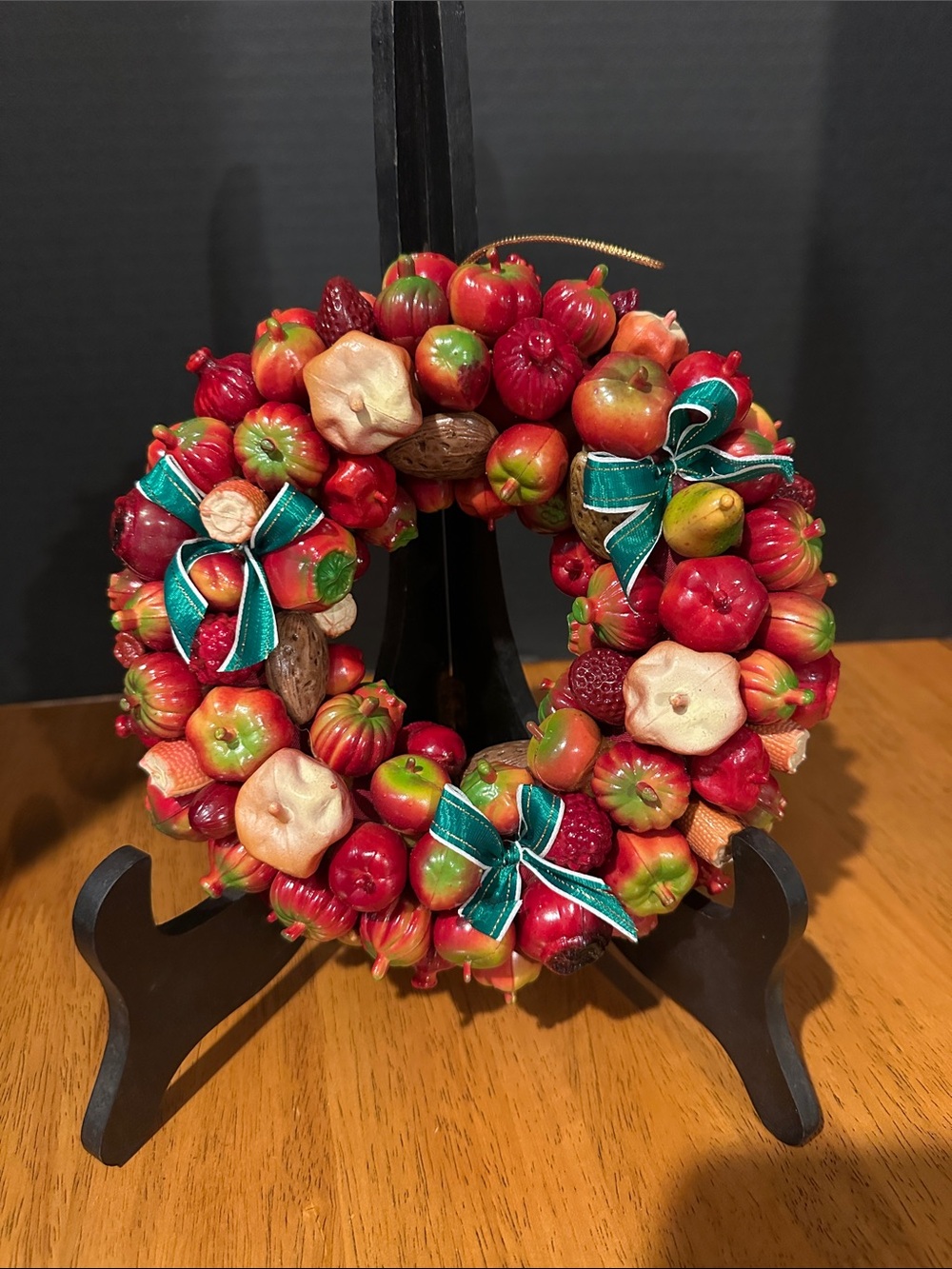 Vintage Fruit Wreath. Apples, berries, and pears. Hand made. 8”